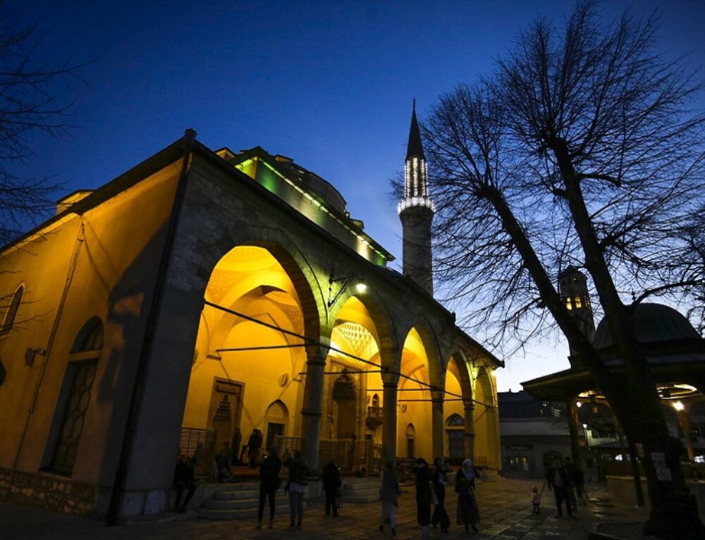 mubarek_noc-500×383@2x