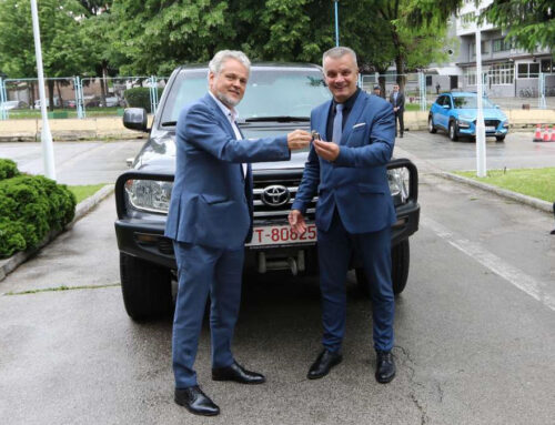 Sattler uručio ključeve specijalnog vozila Direkciji za koordinaciju policijskih tijela BiH