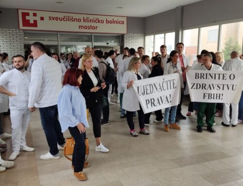 Mostar: Doktori medicine i stomatologije održali polusatni štrajk upozorenja