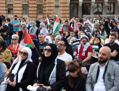 Mirno okupljanje u Sarajevu za narod Palestine i sjećanje na žrtve genocida u Srebrenici