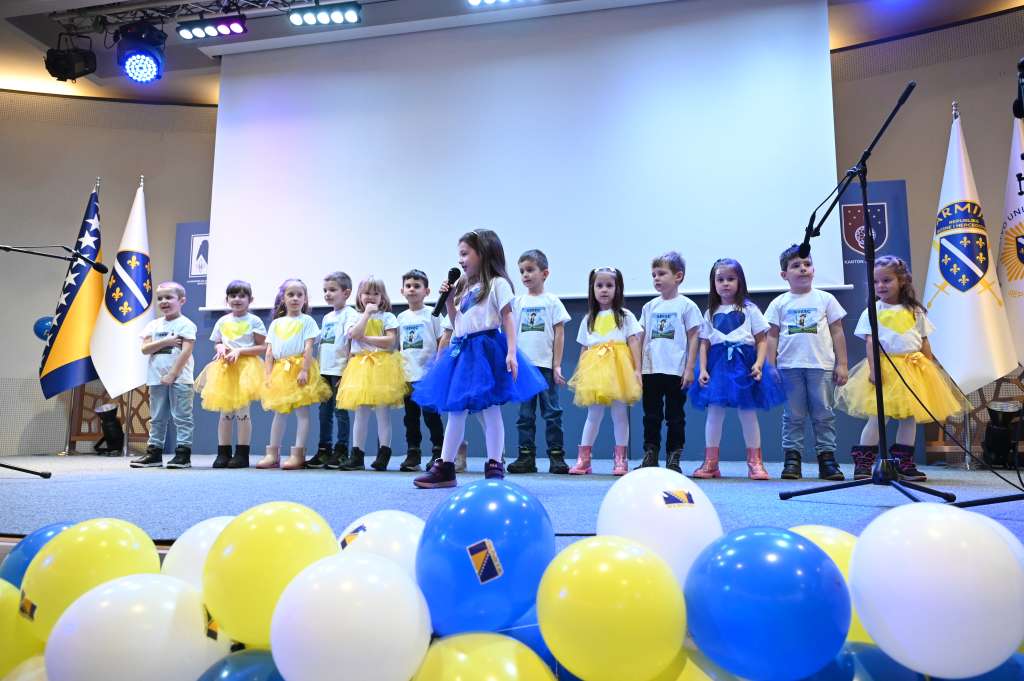 djeca_pjevaju_domovini