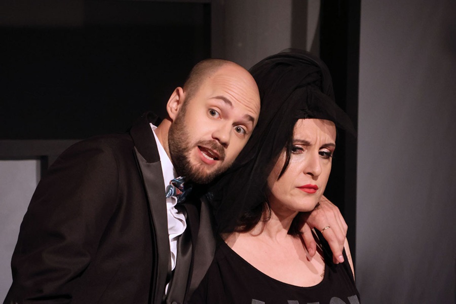 npm-predstava-ludilo-u