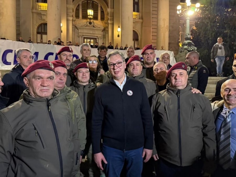 vučić i veterani