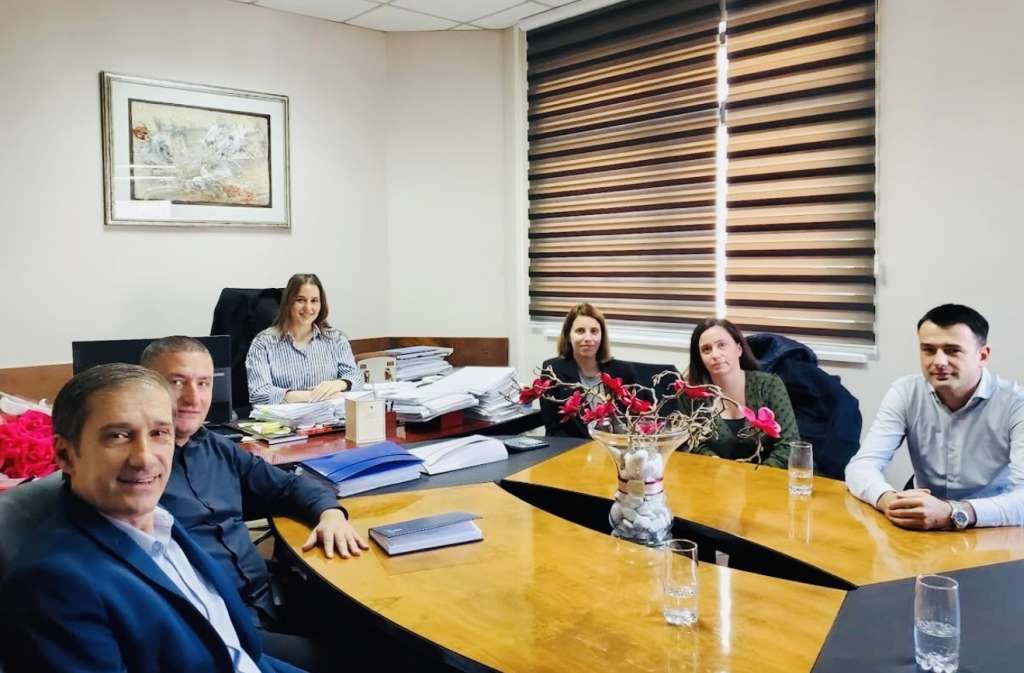 l_5021b4cd133c7a8f8ee7ceea4bdfeeaf